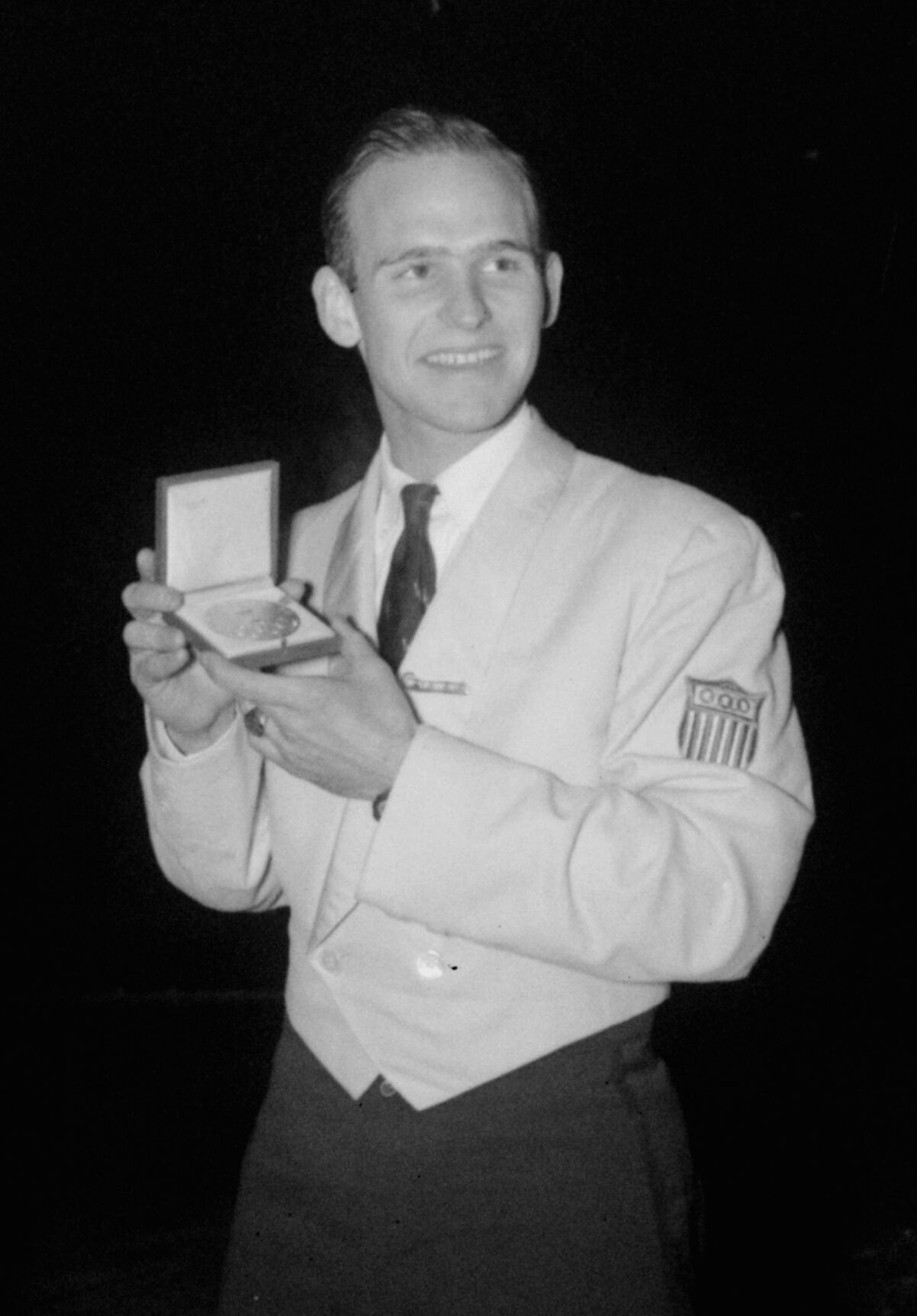 1952: Dick Button performs the first triple jump in a figure skating competition